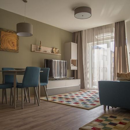 Apartment Cristian 2 ทิมิชัวรา ภายนอก รูปภาพ