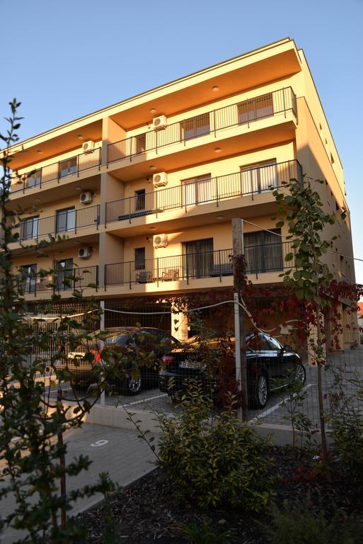 Apartment Cristian 2 ทิมิชัวรา ภายนอก รูปภาพ