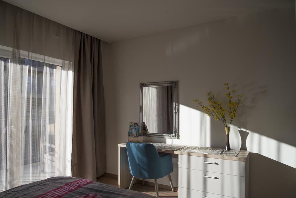 Apartment Cristian 2 ทิมิชัวรา ภายนอก รูปภาพ
