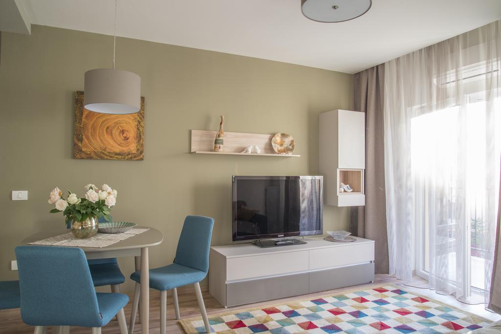 Apartment Cristian 2 ทิมิชัวรา ภายนอก รูปภาพ