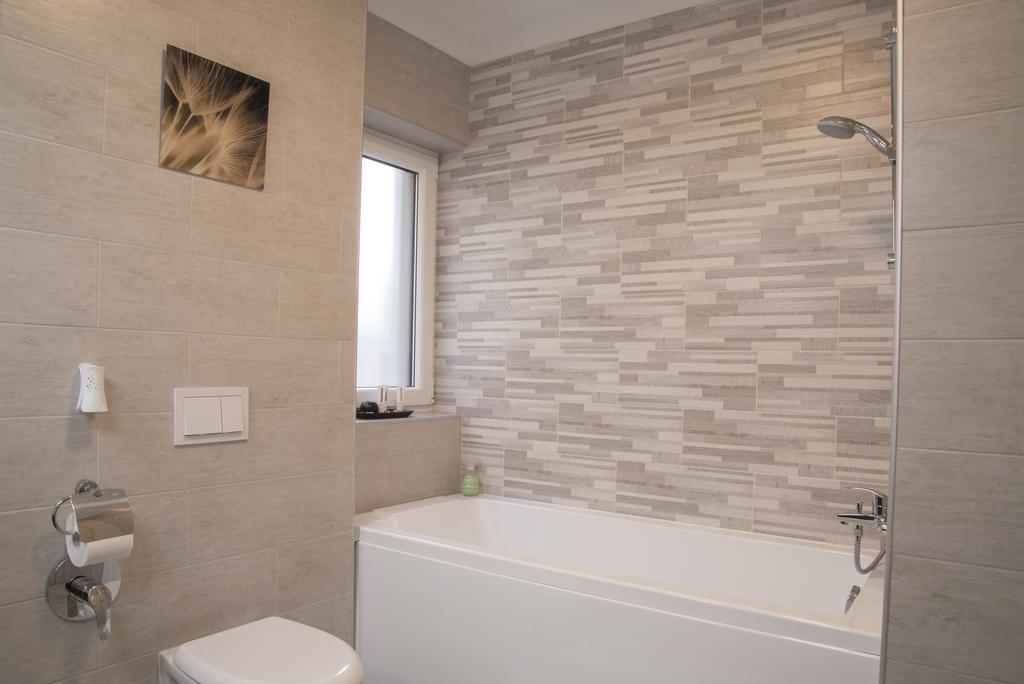 Apartment Cristian 2 ทิมิชัวรา ภายนอก รูปภาพ
